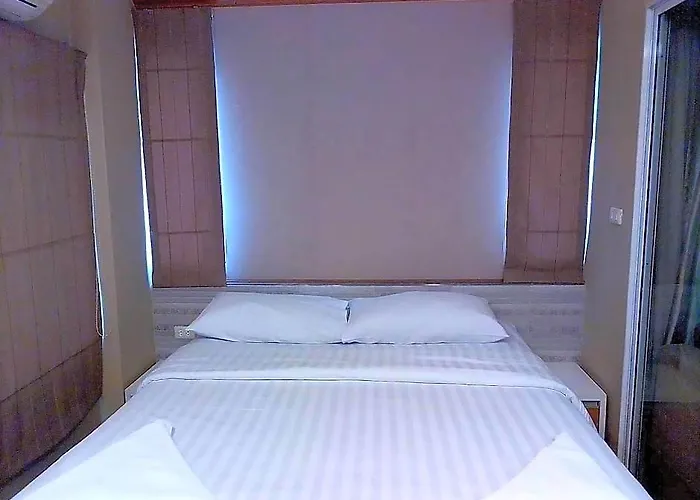 Hotel Greenview Ekkamai10 3*