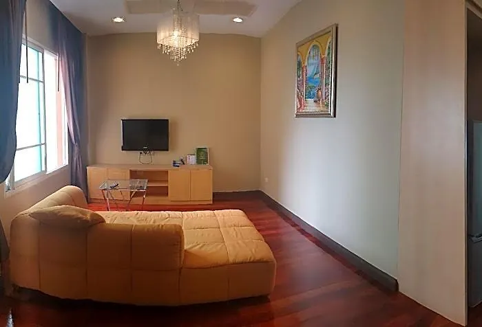 Greenview Ekkamai10 Hotel