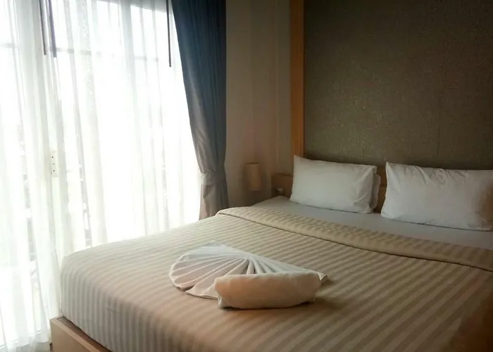 Greenview Ekkamai10 3*
