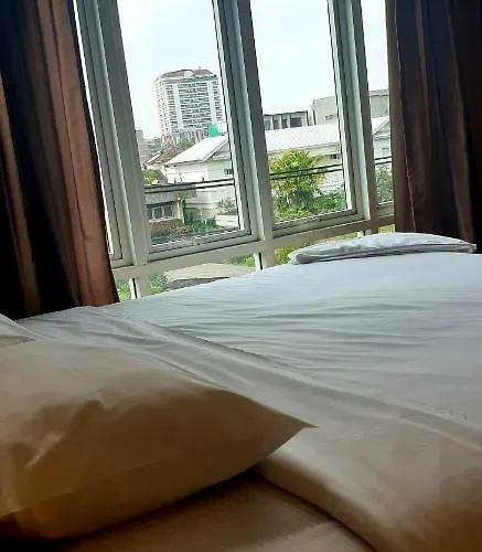 Hotel Greenview Ekkamai10 3*