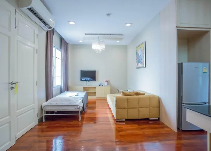 Greenview Ekkamai10 Hotel 3*
